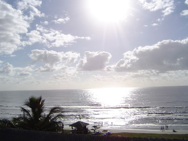Visual da praia de Matinhos numa manhã de sol